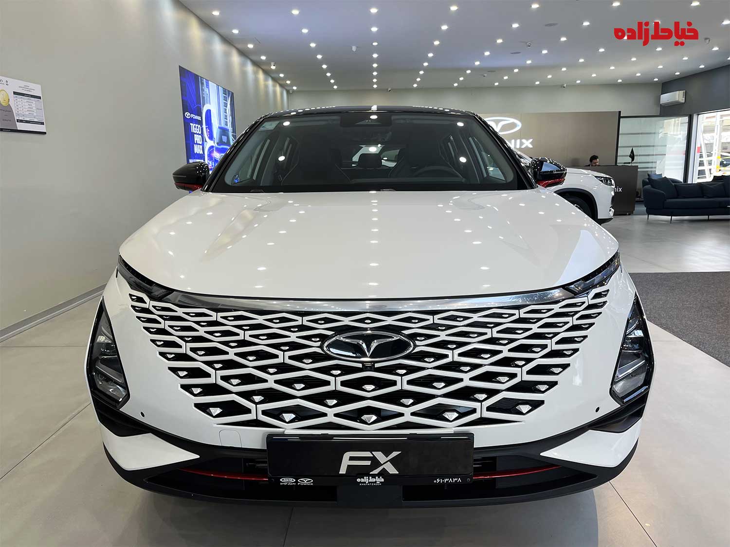 از روبرو فونیکس اف ایکس