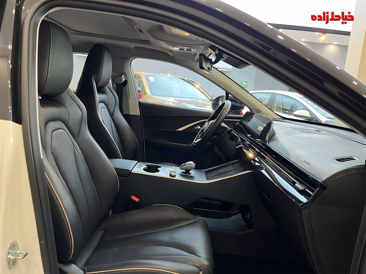 نمای داخلی فونیکس اف ایکس