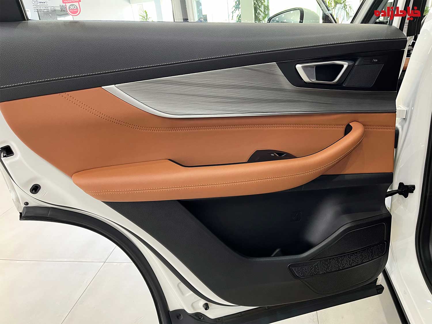 تیگو 8 پرومکس درب، ردیف عقب