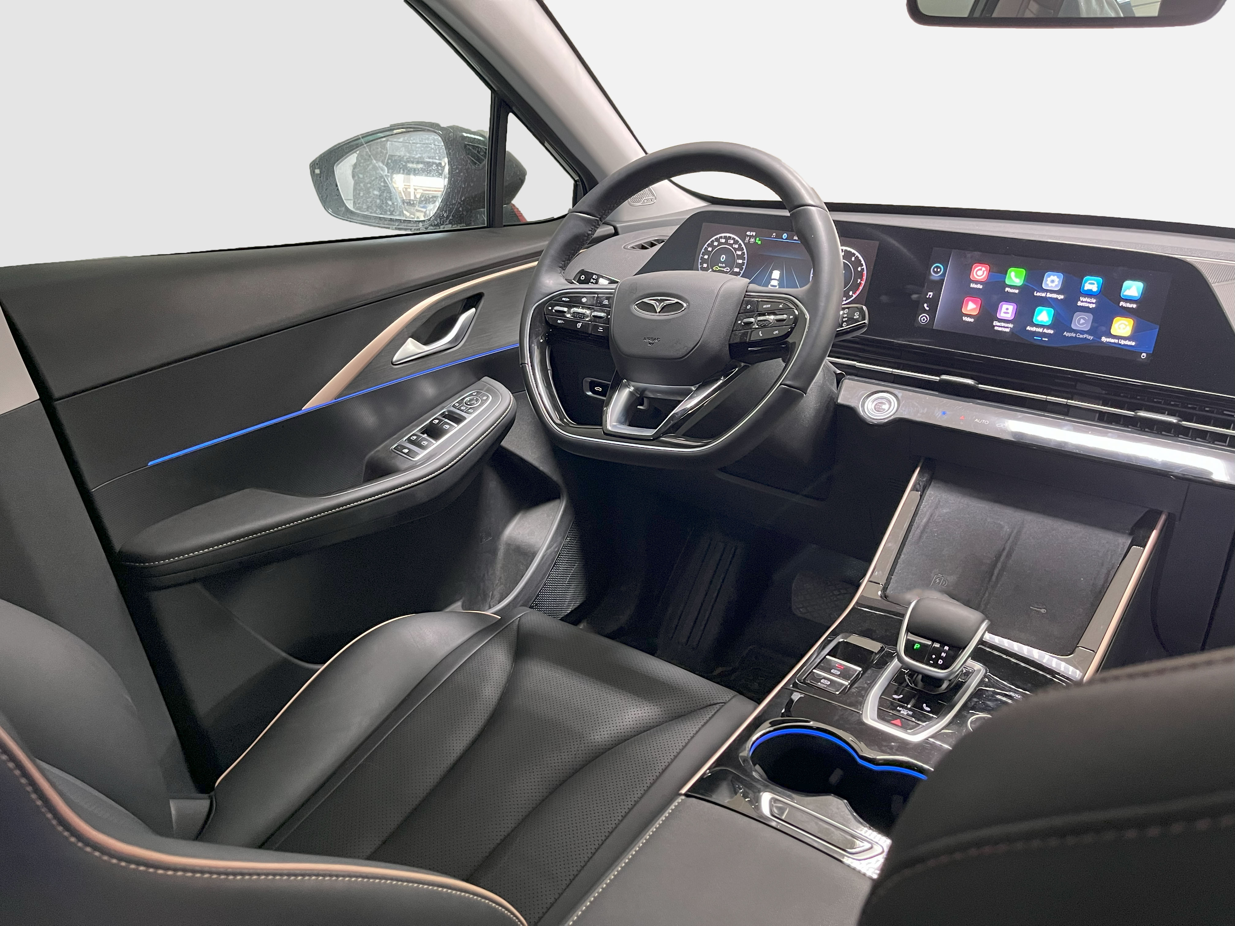 داخل فونیکس اف ایکس از نمای دیگر