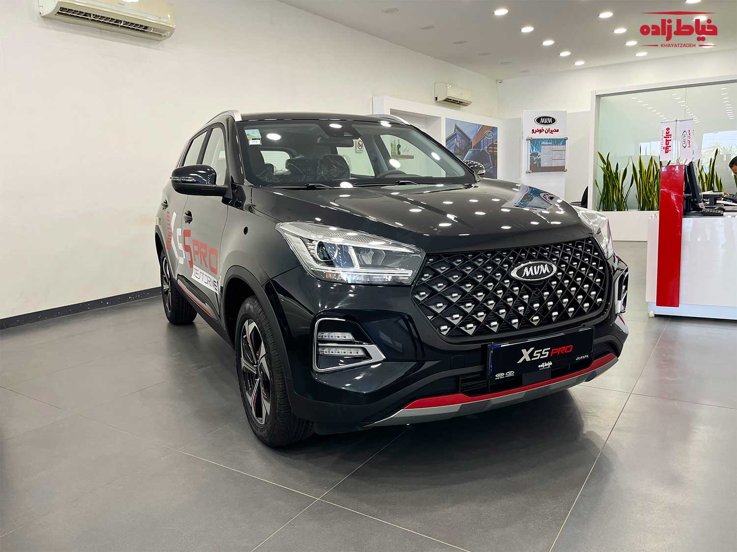 ایکس 55 پرو از روبرو